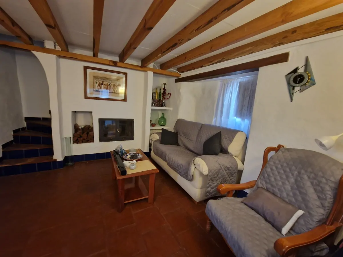 Casa Taramas: gemütliches Wohnzimmer eines andalusischen Landhauses in der Serranía de Ronda